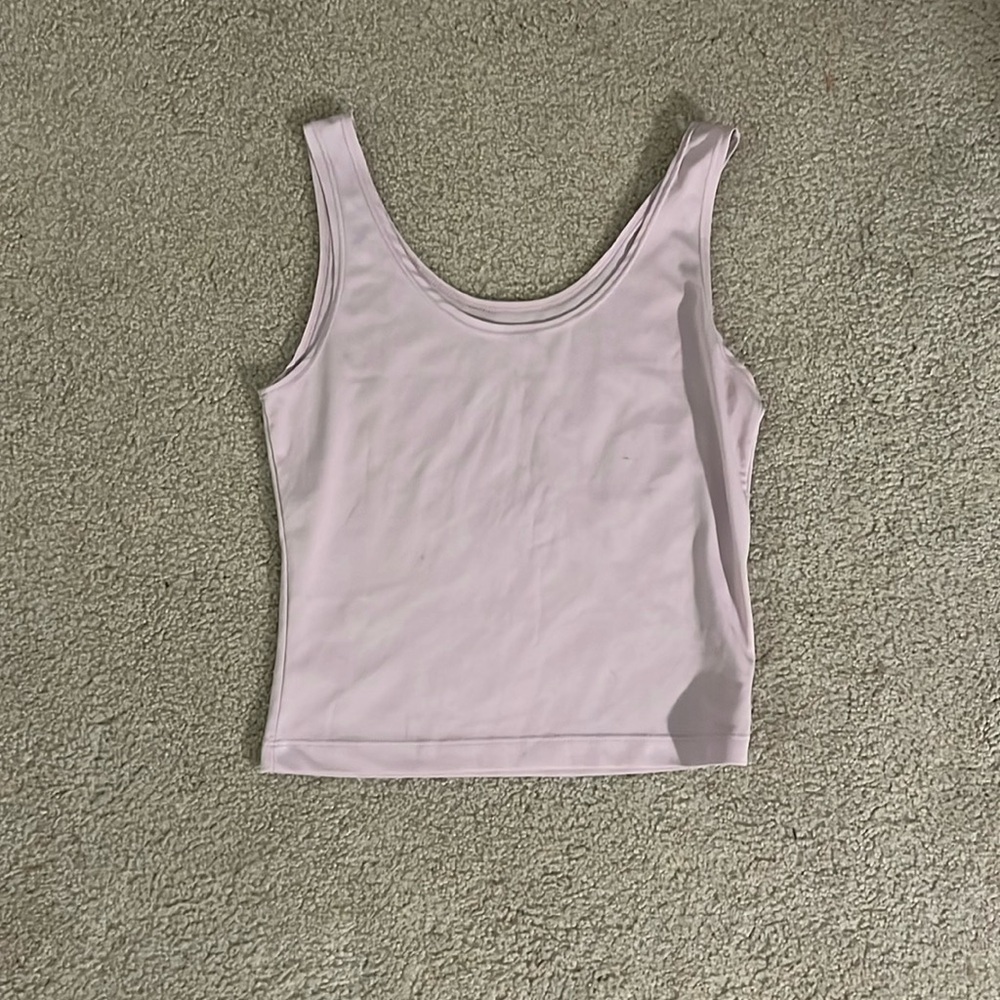 pink tank top